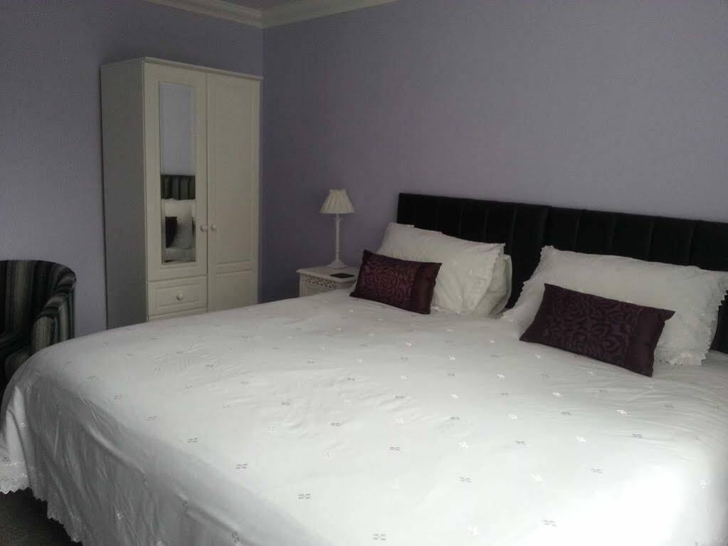 Acer Lodge Bed & Breakfast Mundford Eksteriør bilde